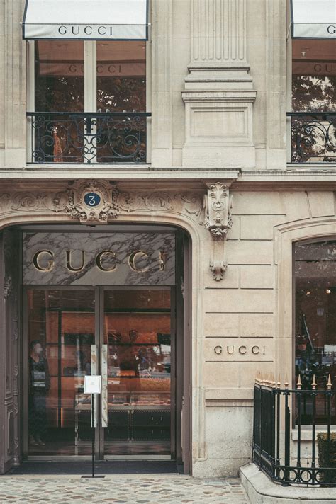 gucci 60 avenue montaigne 75008 paris|gucci montaigne paris.